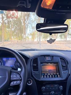 کرایسلەر 300